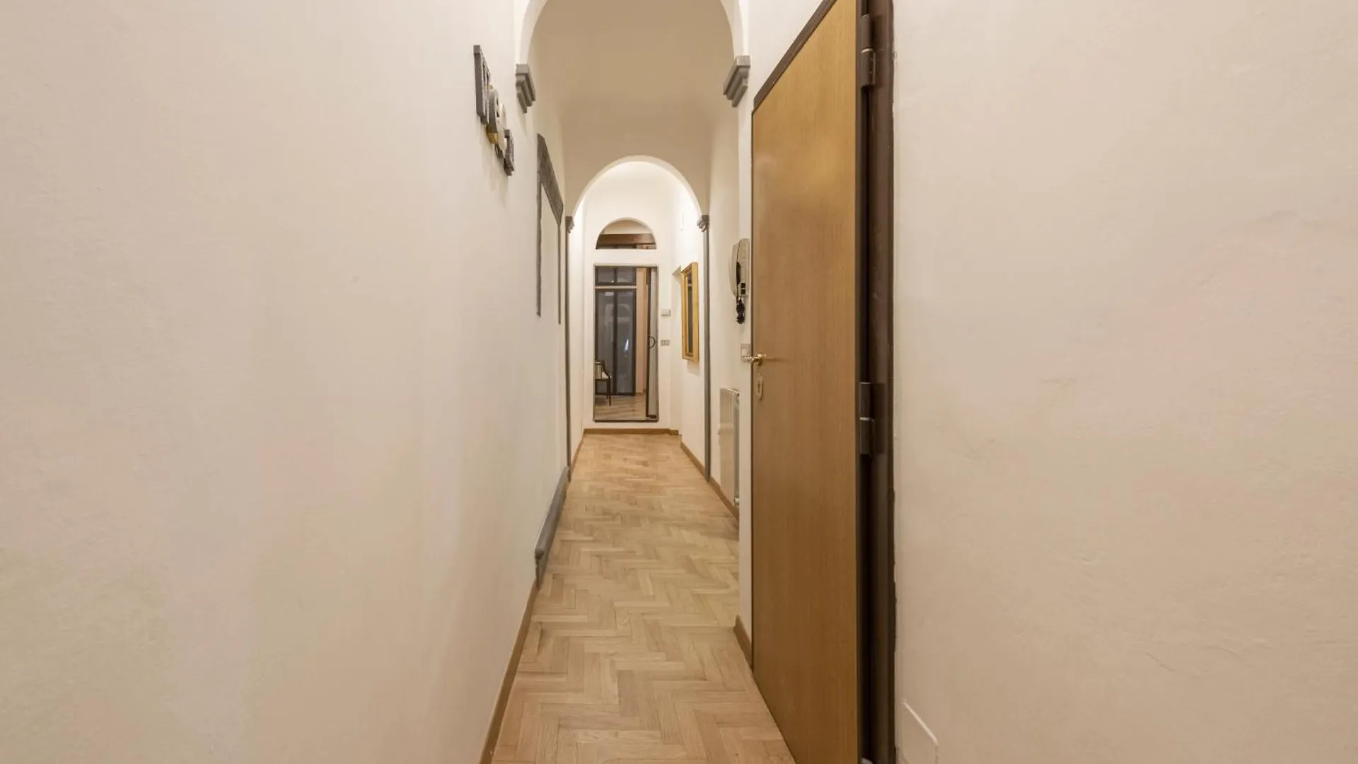 Santa Croce Retreat By Mmega Apartment Florence